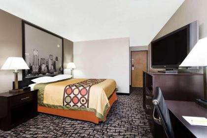 Super 8 by Wyndham Bremerton - image 8