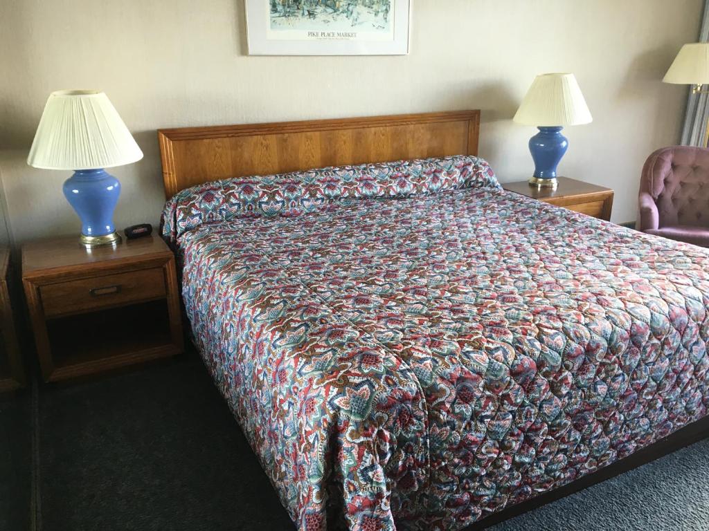 Flagship Inn - main image