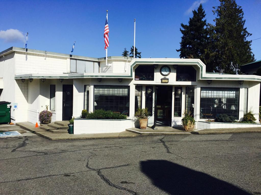 Flagship Inn - image 4