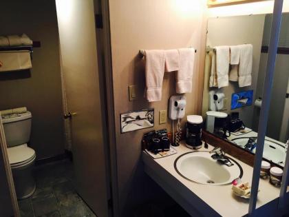 Flagship Inn - image 8