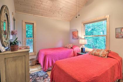 Secluded Pisgah Natl Forest Retreat with Views - image 16
