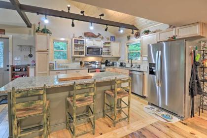 Secluded Pisgah Natl Forest Retreat with Views - image 2
