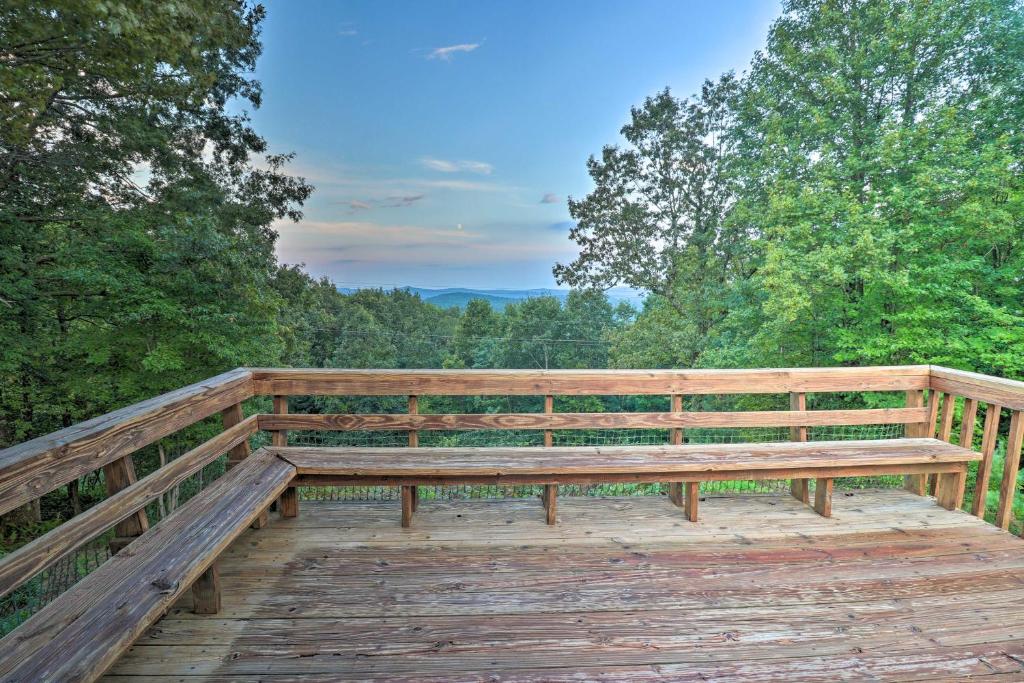Secluded Pisgah Natl Forest Retreat with Views - image 3