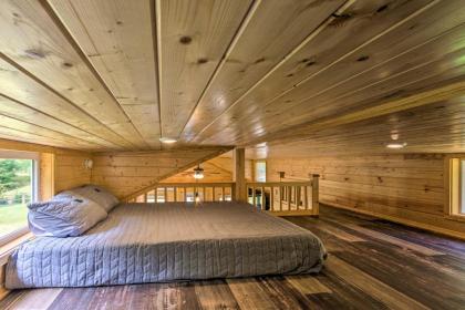 Brevard Cabin Tiny Living Near Big Adventure - image 11