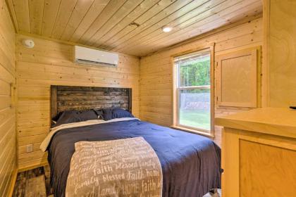 Brevard Cabin Tiny Living Near Big Adventure - image 7