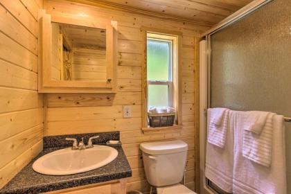 Brevard Cabin Tiny Living Near Big Adventure - image 8