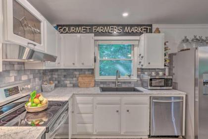 Beautiful Connestee Falls Home with Porch in Brevard - image 11