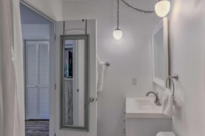 Beautiful Connestee Falls Home with Porch in Brevard - image 15