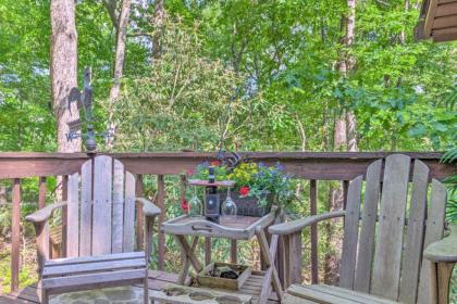 Beautiful Connestee Falls Home with Porch in Brevard - image 2