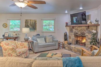 Beautiful Connestee Falls Home with Porch in Brevard - image 7