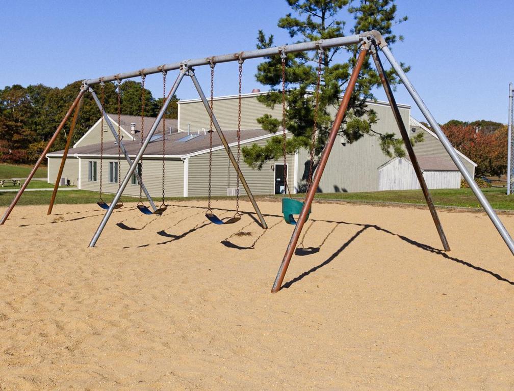 Resort Condos Nestled in the Natural Beauty of Cape Cod - image 2