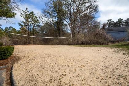 Beautiful Brewster Condo with Resort Amenities! - image 8
