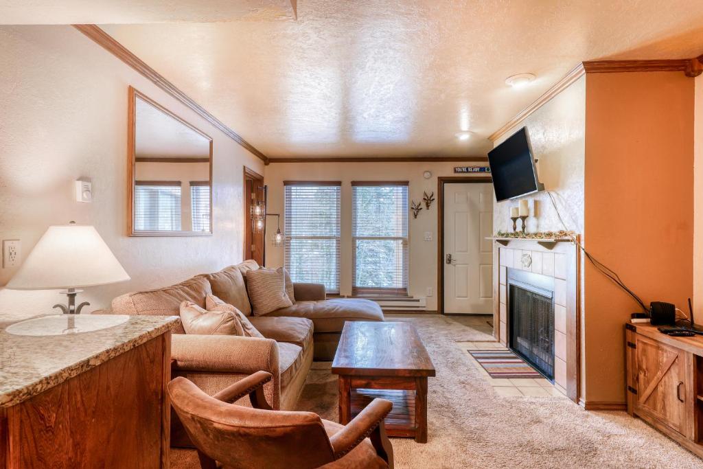 Copper Chase #225 - Your Mountain Retreat - image 2