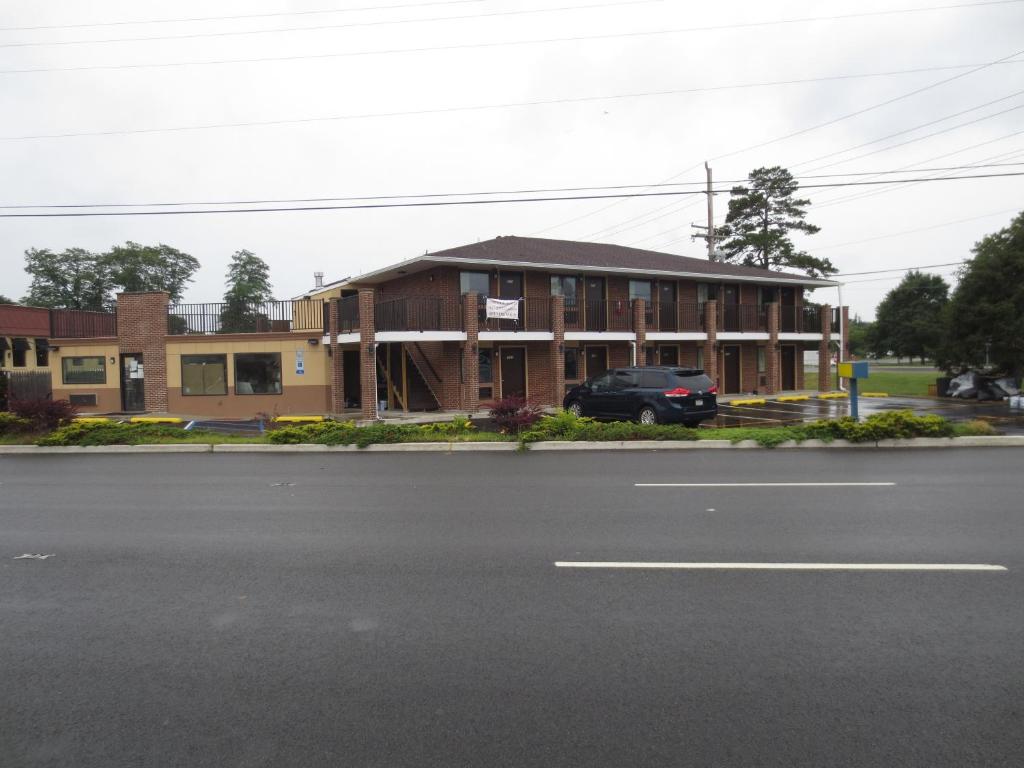 Brick Motor Inn - main image
