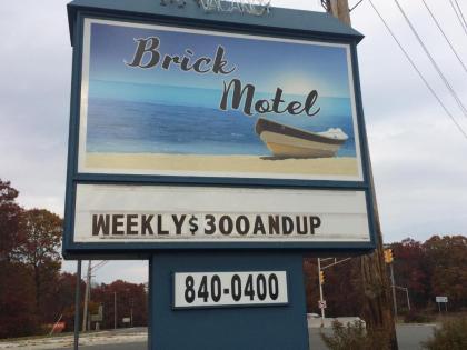 Brick Motor Inn - image 12