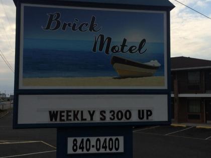 Brick Motor Inn - image 13