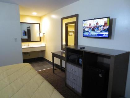 Brick Motor Inn - image 5