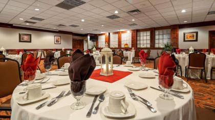 Best Western Plus Bridgeport Inn - image 10