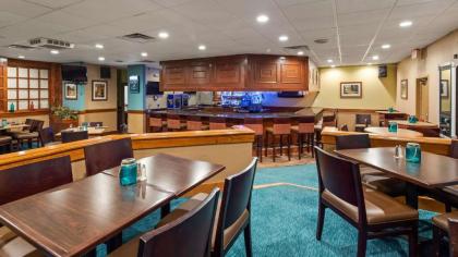 Best Western Plus Bridgeport Inn - image 13