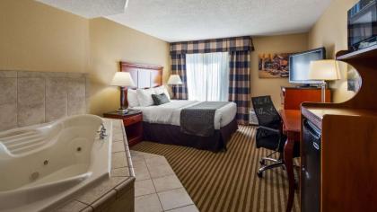 Best Western Plus Bridgeport Inn - image 15