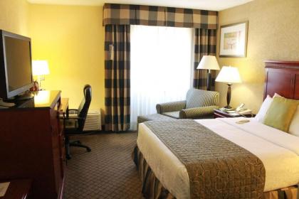 Best Western Plus Bridgeport Inn - image 6