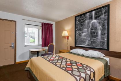 Super 8 by Wyndham Bridgeport/Clarksburg Area - image 14