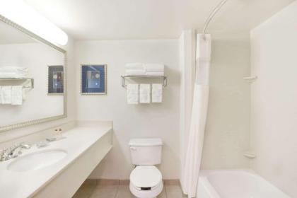 Wingate by Wyndham Bridgeport - image 5