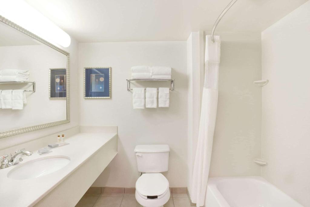 Wingate by Wyndham Bridgeport - image 5