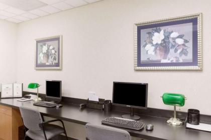 Wingate by Wyndham Bridgeport - image 6
