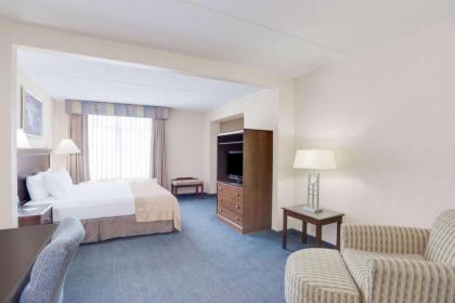 Wingate by Wyndham Bridgeport - image 9