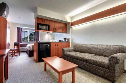 Microtel Inn & Suites by Wyndham Bridgeport - image 8