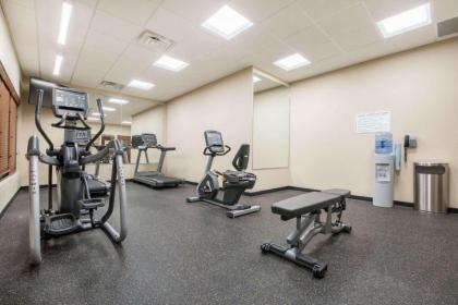 Hawthorn Suites by Wyndham Bridgeport - image 2