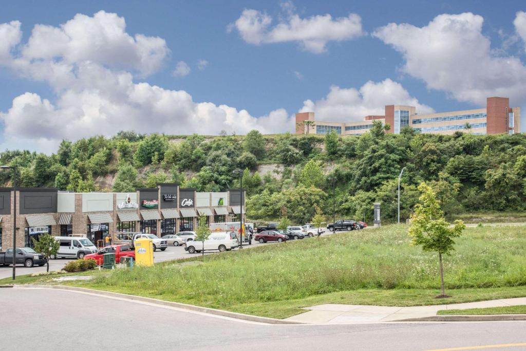 Hawthorn Suites by Wyndham Bridgeport - image 4