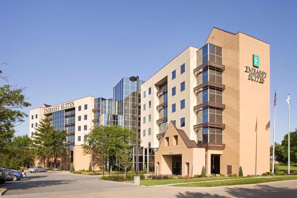 Embassy Suites St. Louis - Airport - main image