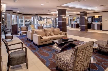 Embassy Suites St. Louis - Airport - image 10