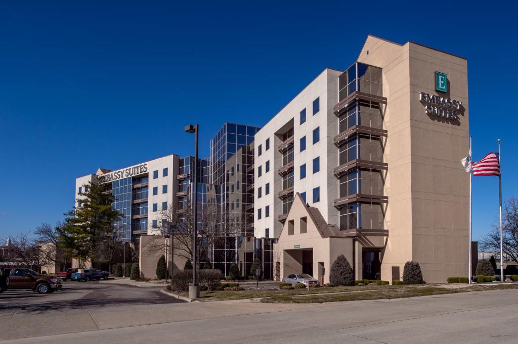 Embassy Suites St. Louis - Airport - image 3