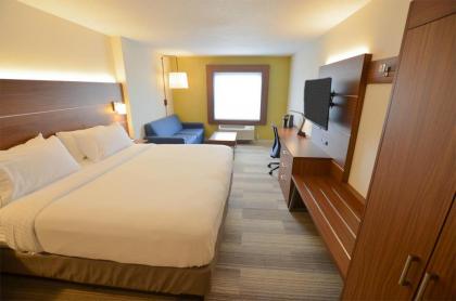 Holiday Inn Express Pittsburgh-Bridgeville an IHG Hotel - image 13