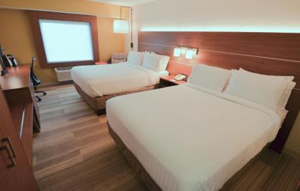 Holiday Inn Express Pittsburgh-Bridgeville an IHG Hotel - image 14