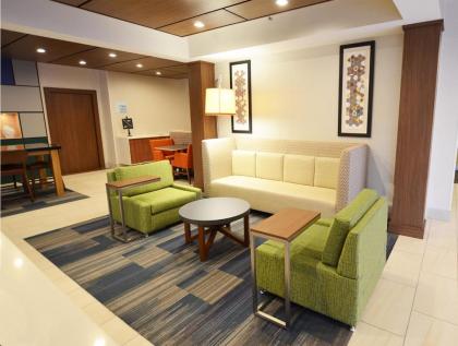 Holiday Inn Express Pittsburgh-Bridgeville an IHG Hotel - image 7