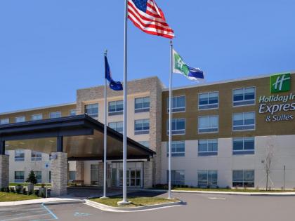 Holiday Inn Express & Suites - Brighton South - US 23 an IHG Hotel