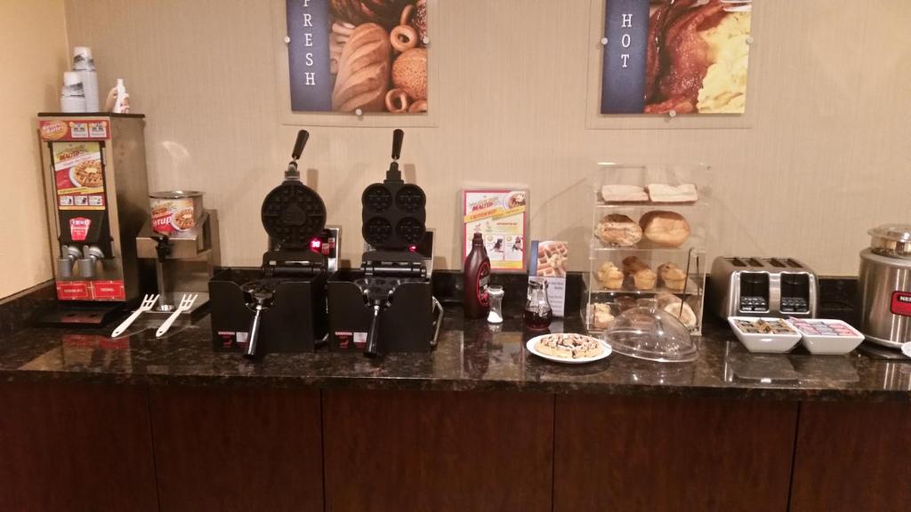 Best Western Brighton Inn - image 2