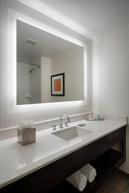 DoubleTree by Hilton Hotel Bristol - image 2