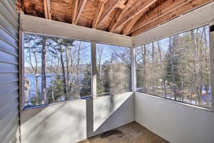Updated Bristol Lakehouse with Kayaks and Beach Access - image 11