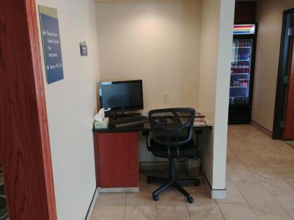 Boarders Inn & Suites by Cobblestone Hotels - Broken Bow - image 8