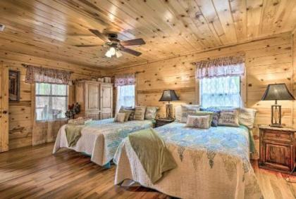 Broken Bow Cabin with Hot tub and Fire Pit By Lake Broken Bow Oklahoma