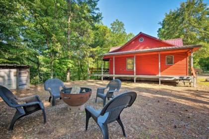Broken Bow Cabin with Deck on mountain Fork River