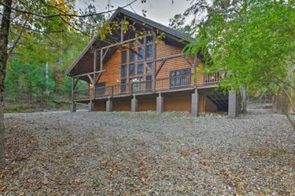 Rocky Pines Lodge with Hot Tub and Deck on 1half Acres!