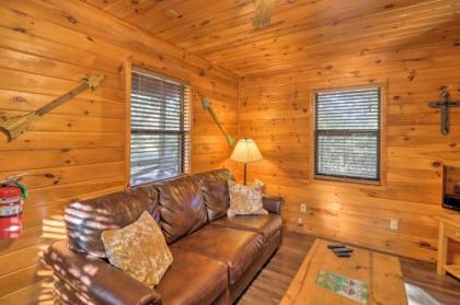 Cozy Cabin with Grill and Spa 4Mi to Broken Bow Lake! - image 3