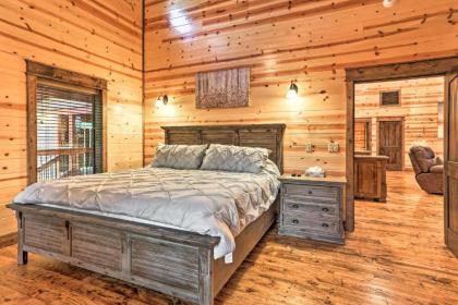 Dreamy Deluxe Cabin with Hot Tub and Outdoor Fireplace! - image 17