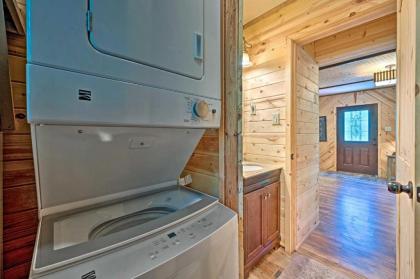 Paddles Up Broken Bow Getaway with Hot Tub! - image 11